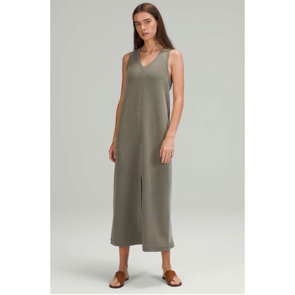 Lululemon Ease of it All V-Neck Midi Dress Green Sleeveless Activewear Size 8